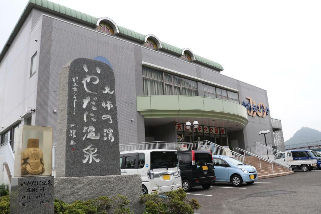 Michi No Eki Fureai Park Mino Hotel Mitoyo Buitenkant foto